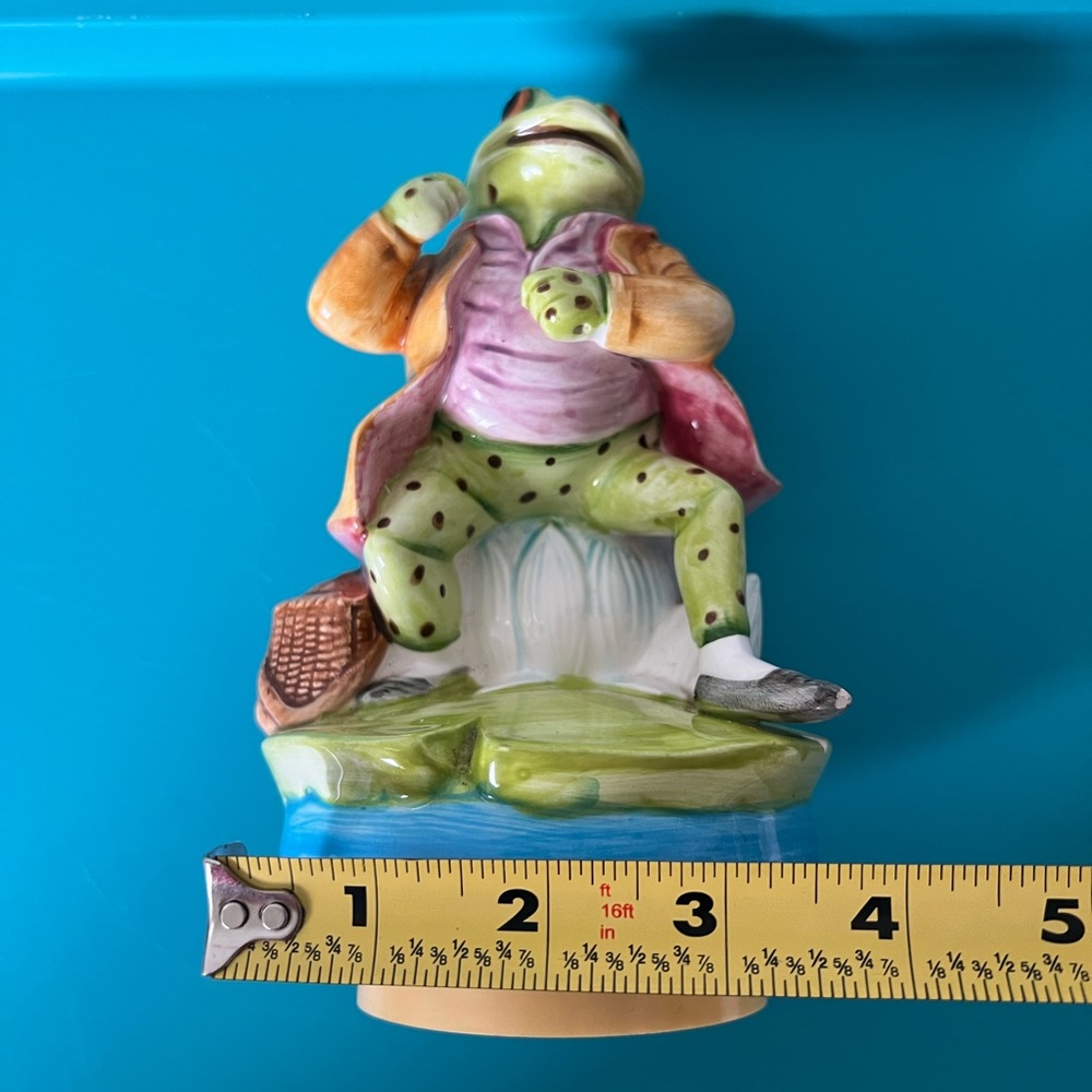 Vintage Schmid Beatrix Potter Mr. Jeremy Fisher Frog Music Box Lazy River Works - Picture 9 of 10